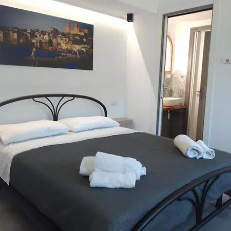 別荘 Camilla チェファル