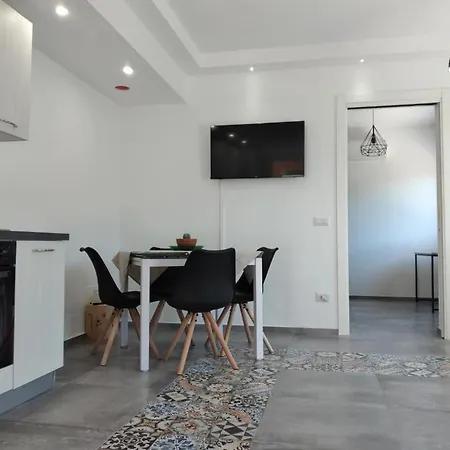 Camilla チェファル