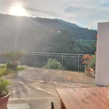 Camilla Nyaraló Cefalù